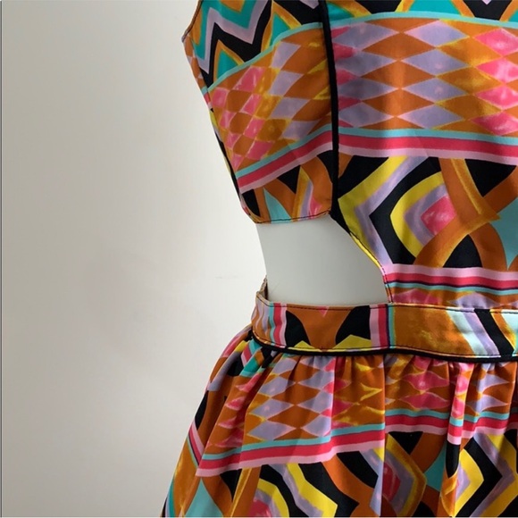 Colorful Geometric Patterned Women's Dress - Picture 7 of 8